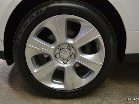 Used 2018 Land Rover Range Rover HSE image 32