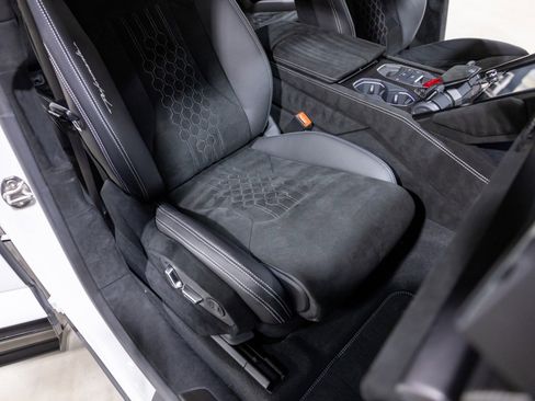 Used 2023 Lamborghini Urus Performante image 37