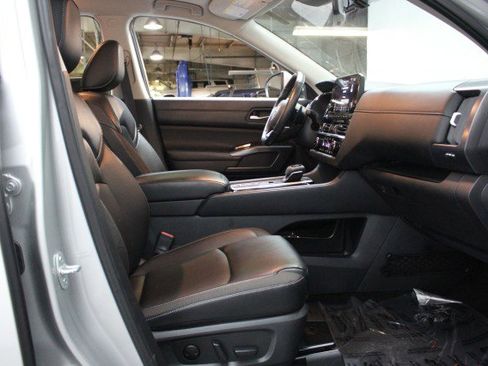 Used 2024 Nissan Pathfinder SL w/ SL Premium Package image 22