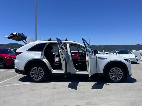 Certified 2024 MAZDA CX-90 Plug-In Hybrid w/ Preferred AWD/4WD image 30