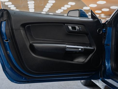 Certified 2022 Ford Mustang Coupe image 40