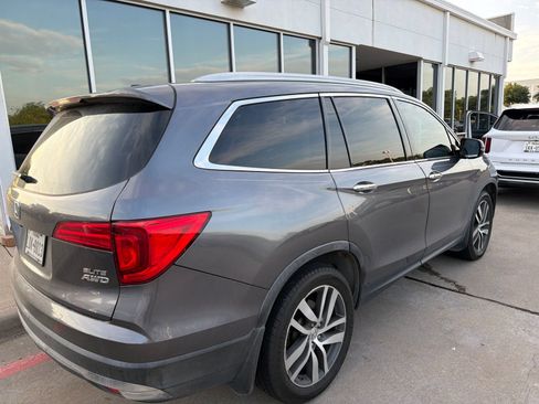 Used 2016 Honda Pilot Elite image 4