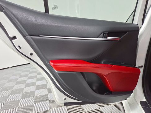 Used 2020 Toyota Camry XSE FWD image 19