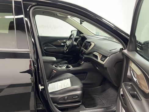 Used 2023 GMC Terrain Denali w/ LPO, Floor Liner Package AWD/4WD image 21