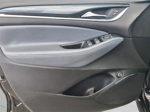 Used 2024 Buick Enclave Essence w/ Technology Package image 20