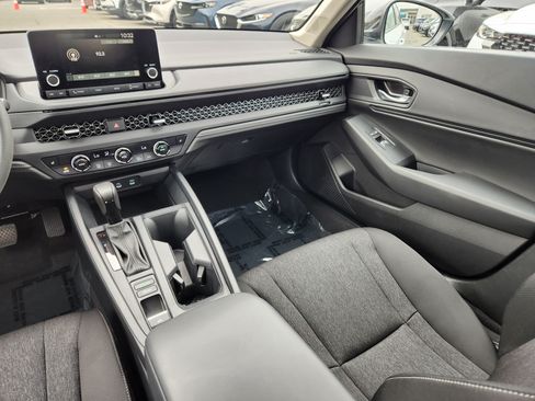 Used 2025 Honda Accord SE image 14
