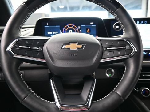 Used 2025 Chevrolet Traverse High Country FWD image 33