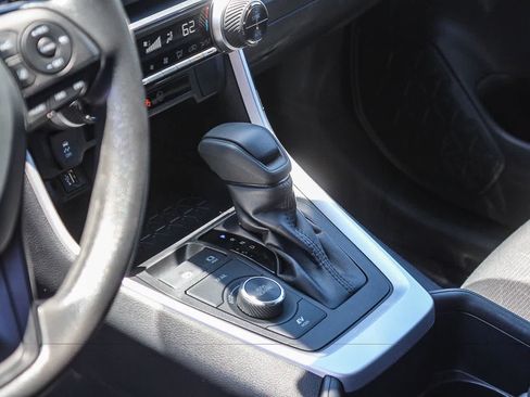 Used 2025 Toyota RAV4 XLE AWD/4WD image 26