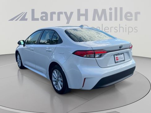 Certified 2025 Toyota Corolla LE w/ LE Premium Package AWD/4WD image 3