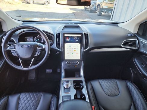 Used 2024 Ford Edge Titanium image 18