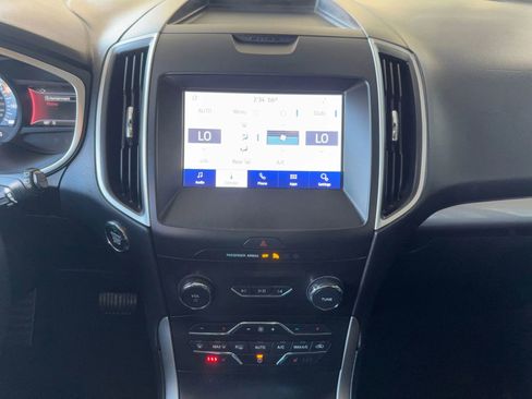 Used 2020 Ford Edge SEL image 24