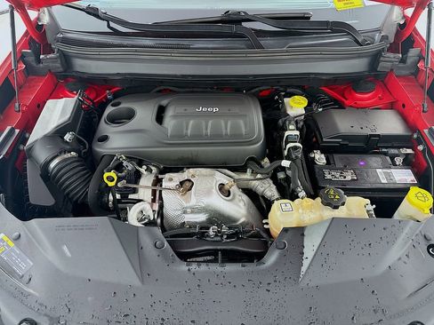 Used 2019 Jeep Cherokee Trailhawk w/ Comfort/Convenience Group image 32