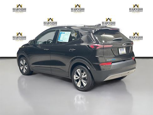 Used 2023 Chevrolet Bolt EUV LT w/ Convenience Package image 7