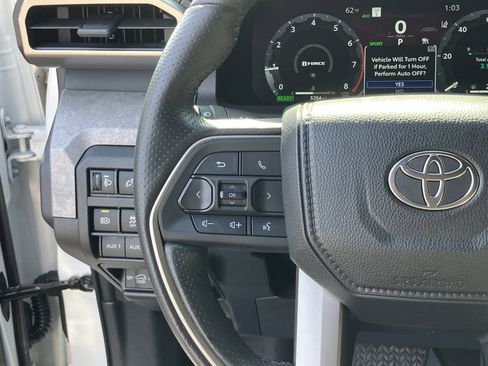 Used 2025 Toyota 4Runner Trailhunter image 22