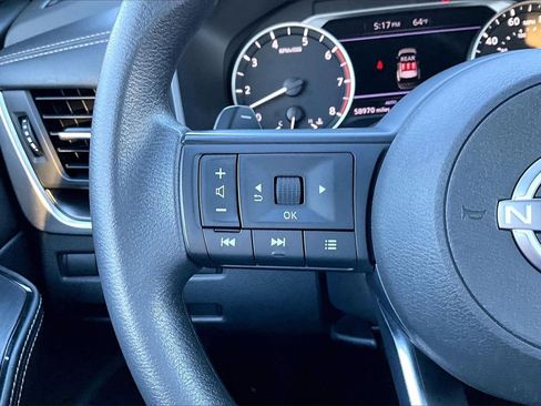 Used 2024 Nissan Rogue SV image 26