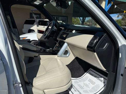 Used 2019 Land Rover Range Rover Long Wheelbase Supercharged image 21