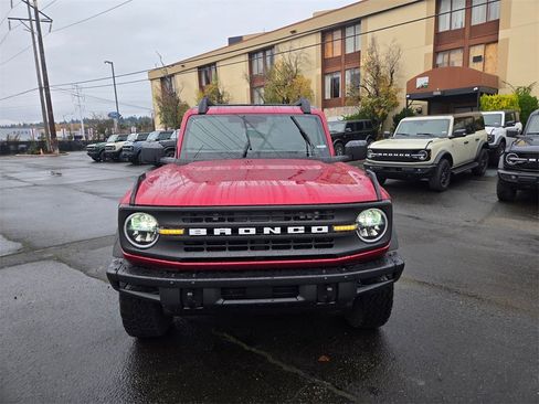 New 2025 Ford Bronco Big Bend w/ Black Diamond Package image 2