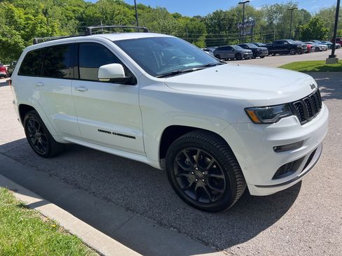 Used 2021 Jeep Grand Cherokee High Altitude AWD/4WD image 3