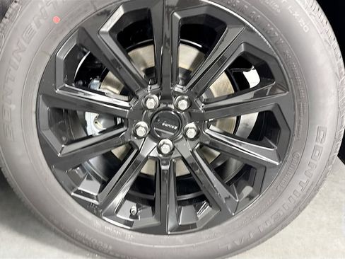 New 2026 Toyota Grand Highlander FWD image 32
