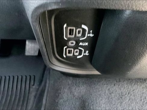 Used 2023 RAM 1500 Laramie AWD/4WD image 26