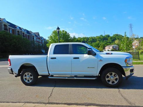 Used 2024 RAM 2500 Big Horn AWD/4WD image 9