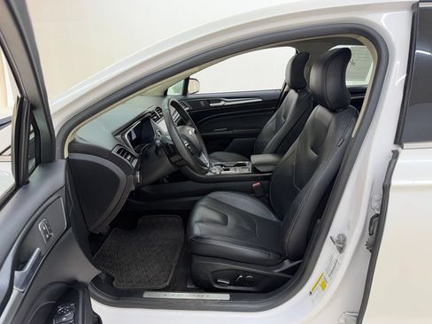 Used 2019 Ford Fusion Titanium FWD image 15