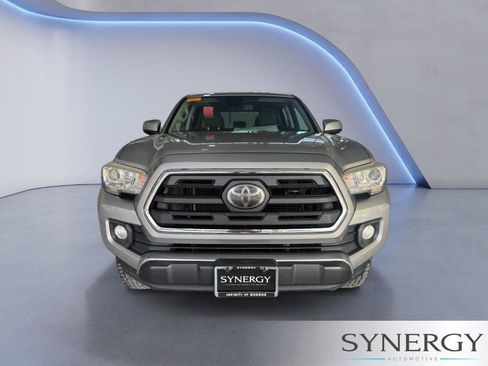 Used 2019 Toyota Tacoma SR5 RWD image 2