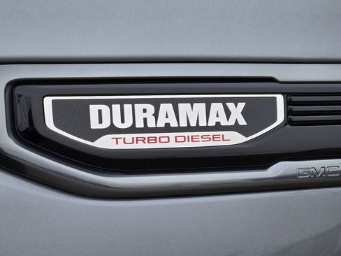 Used 2025 GMC Sierra 1500 AT4 w/ Technology Package image 14