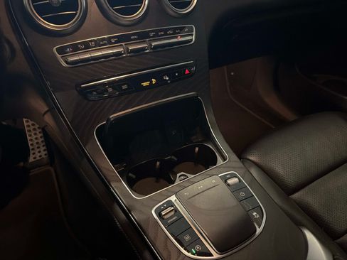 Used 2020 Mercedes-Benz GLC 300 image 22