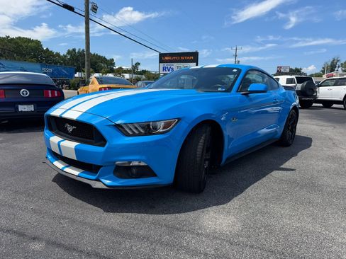 Used 2017 Ford Mustang GT RWD image 7
