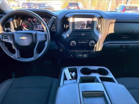 Used 2023 Chevrolet Silverado 1500 Custom image 18
