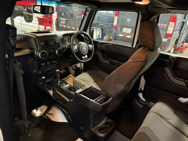Used 2016 Jeep Wrangler Unlimited Sport AWD/4WD image 35