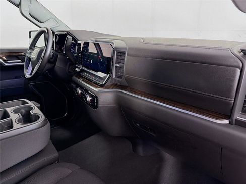 Used 2024 GMC Sierra 1500 Elevation image 28