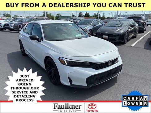 Used 2025 Honda Civic Sport image 1