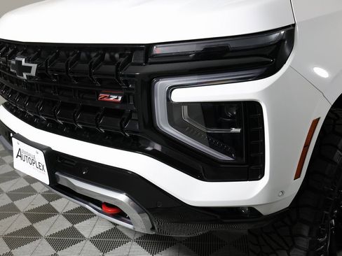 Used 2026 Chevrolet Suburban Z71 w/ Comfort Package image 41