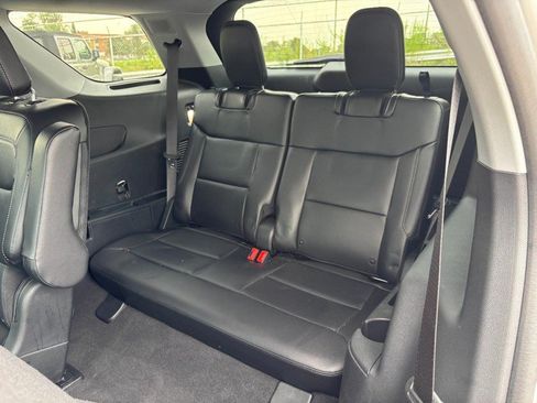 Used 2024 Ford Explorer Limited w/ Equipment Group 301A AWD/4WD image 13