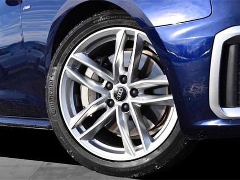 Used 2022 Audi A4 2.0T Premium Plus image 3