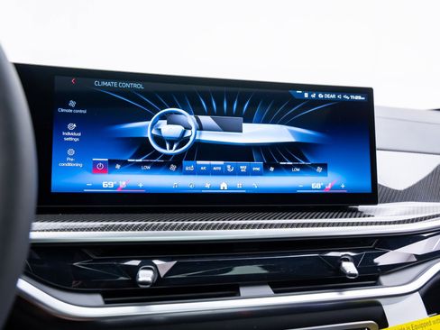 New 2026 BMW X6 M60i image 27