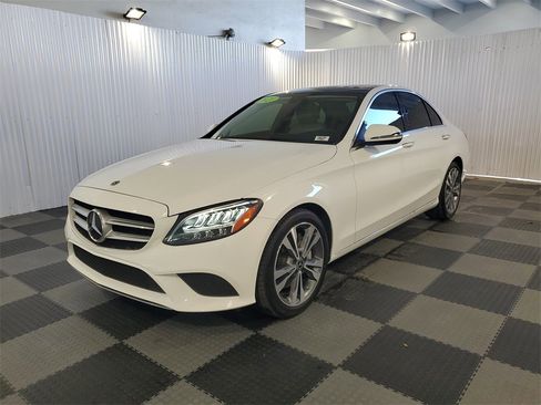 Used 2021 Mercedes-Benz C 300 Sedan image 3