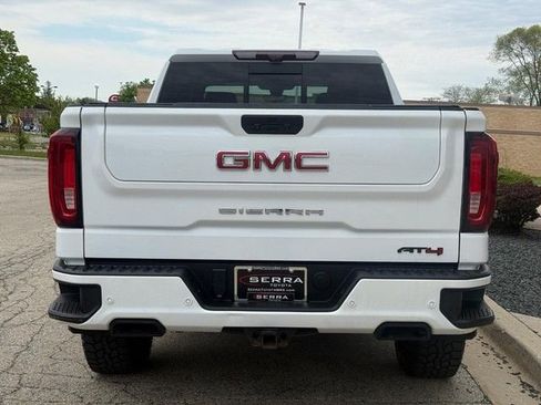 Used 2021 GMC Sierra 1500 AT4 w/ AT4 Premium Package AWD/4WD image 3