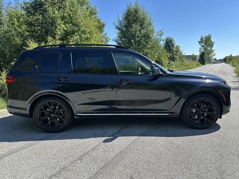 Used 2024 BMW X7 xDrive40i image 4