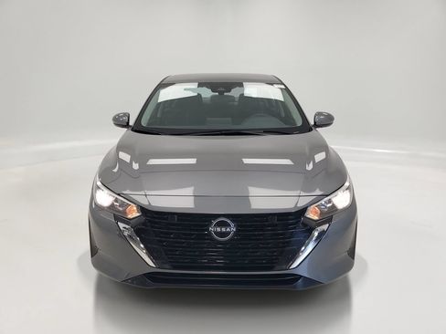Used 2024 Nissan Sentra SV FWD image 2