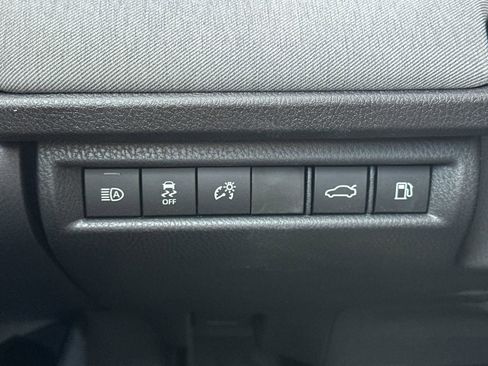 Used 2026 Toyota Camry LE FWD image 29