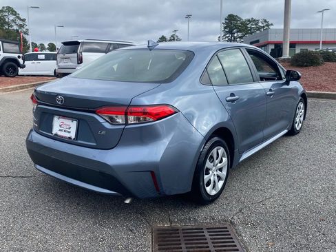 Used 2022 Toyota Corolla LE image 16
