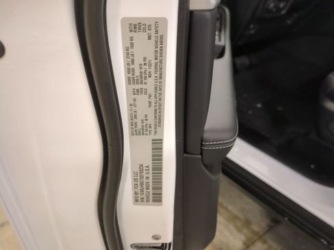 New 2025 Jeep Grand Cherokee Limited w/ Trailer Tow Package image 38