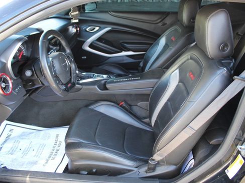 Used 2016 Chevrolet Camaro SS image 14