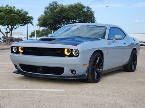 Used 2021 Dodge Challenger R/T Scat Pack w/ Plus Package RWD image 2