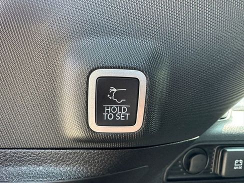 Used 2022 Jeep Grand Cherokee Altitude image 10