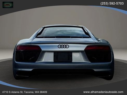 Used 2017 Audi R8 V10 w/ Carbon Exterior Package image 7