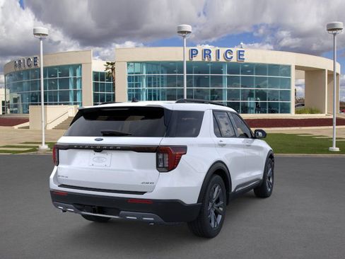 Used 2025 Ford Explorer Active w/ Active Comfort Package image 8
